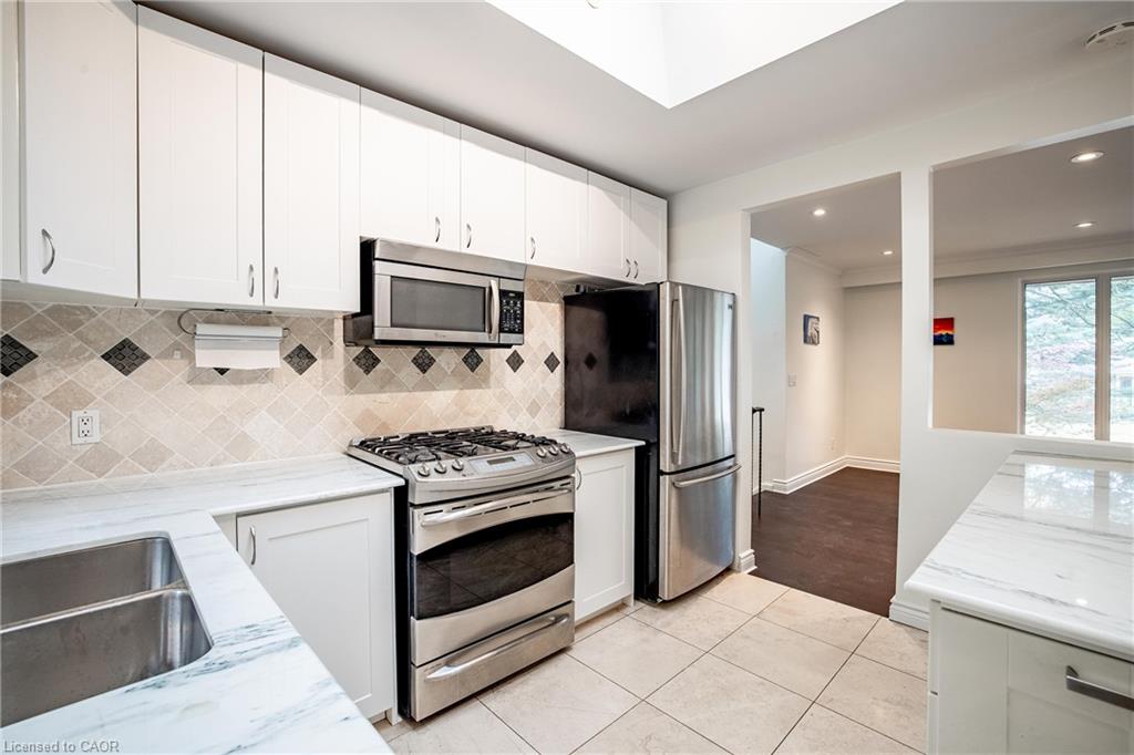 2039 Wakely Street Property Photo 7