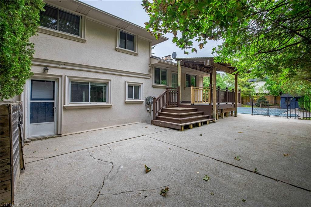 2039 Wakely Street Property Photo 24
