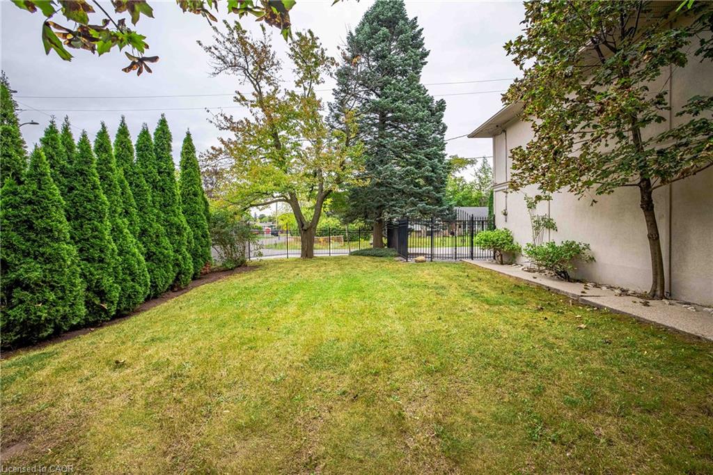2039 Wakely Street Property Photo 27