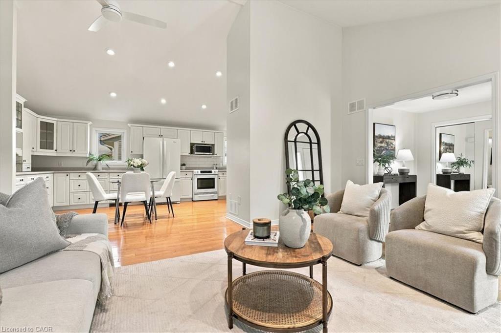 150 Wesley Crescent Property Photo 4