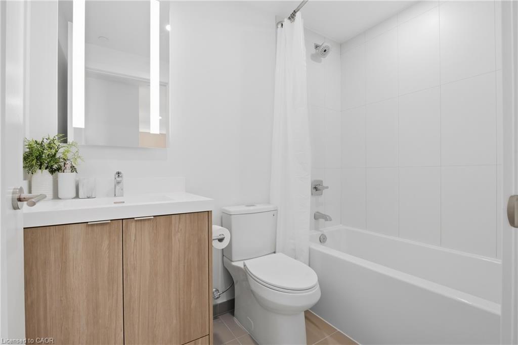 2010-60 Central Park Roadway Property Photo 18