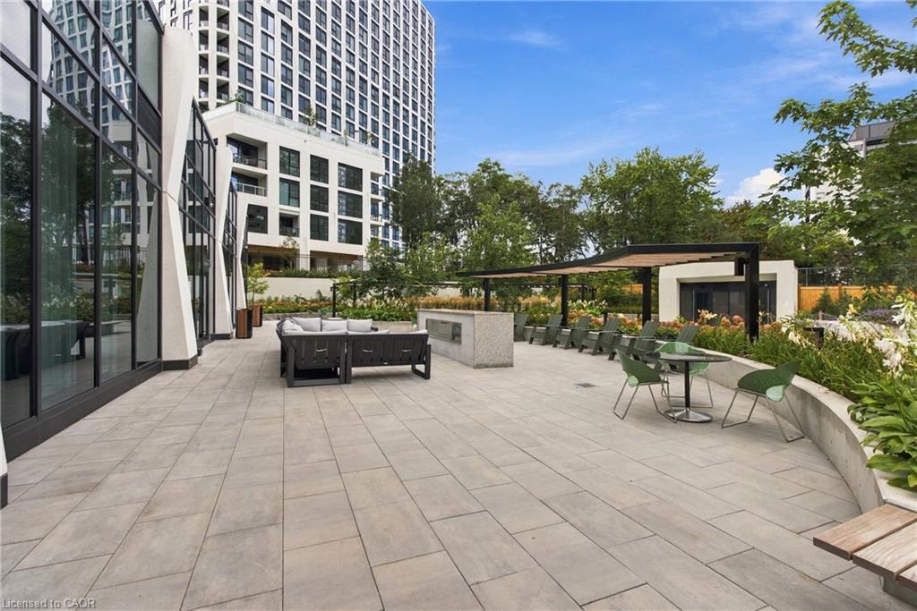 2010-60 Central Park Roadway Property Photo 32