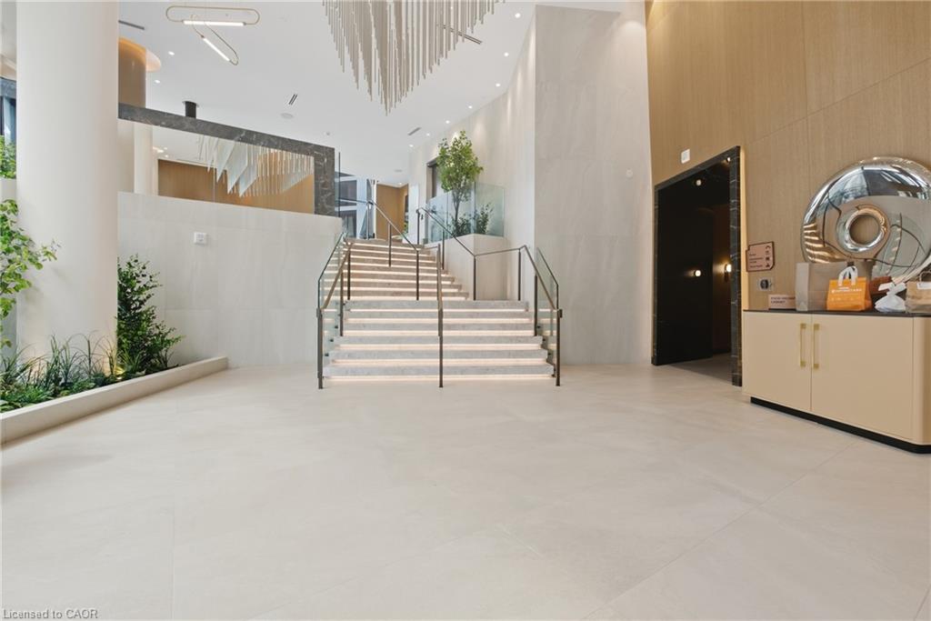 2010-60 Central Park Roadway Property Photo 40