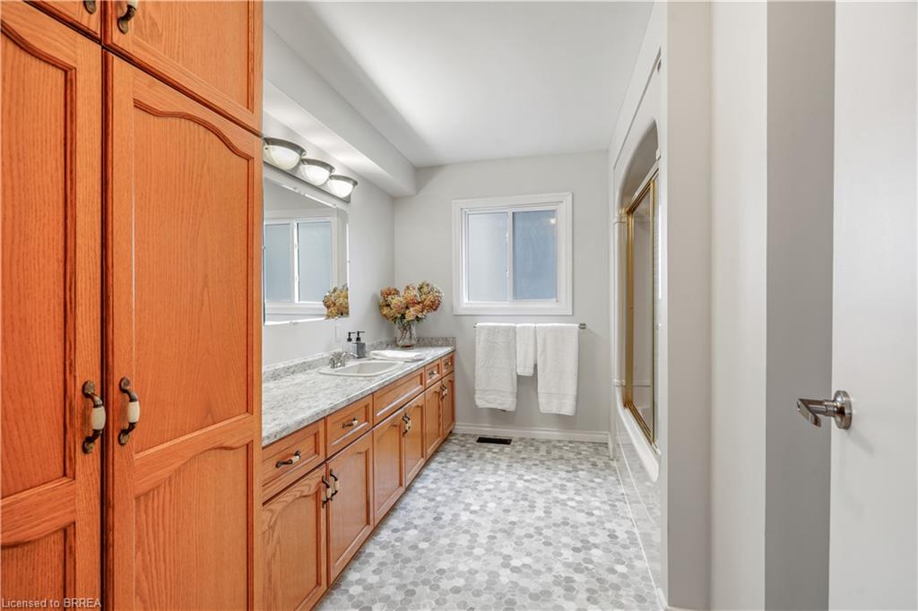 24 Elliott Avenue Property Photo 9