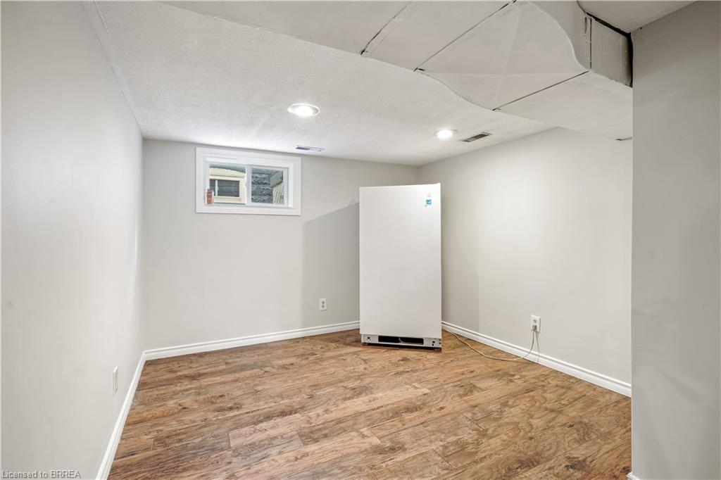 24 Elliott Avenue Property Photo 30