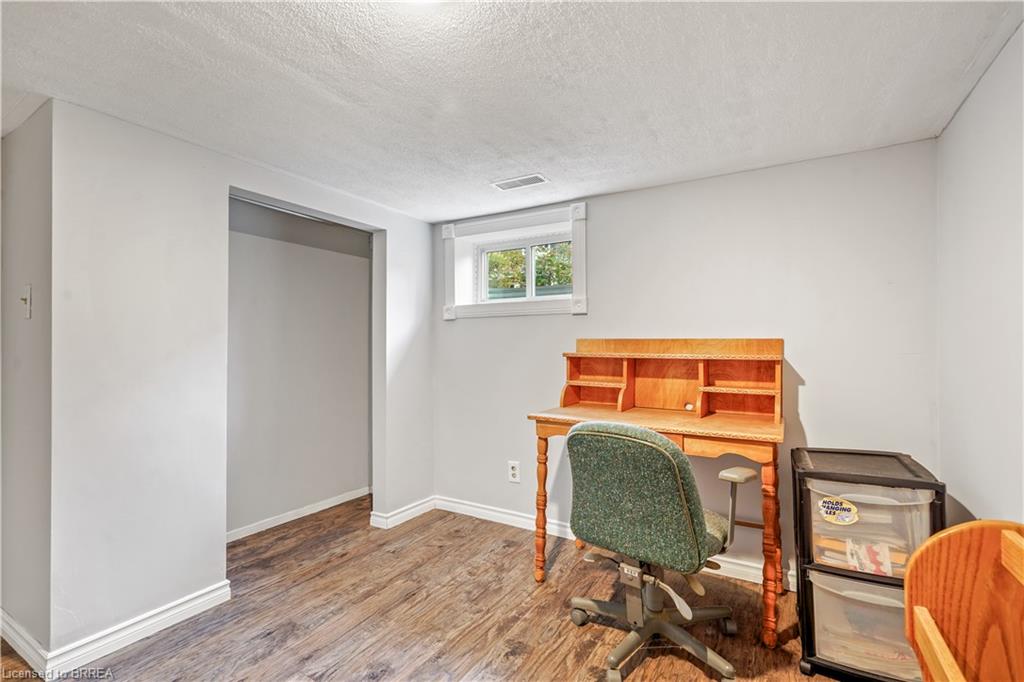 24 Elliott Avenue Property Photo 32