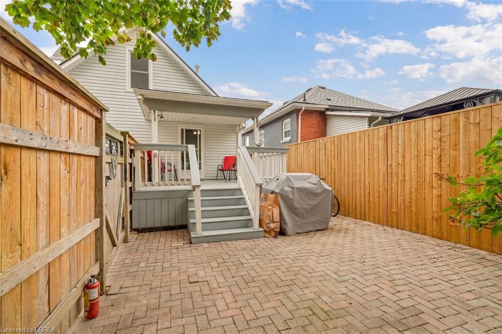 24 Elliott Avenue Property Photo 37