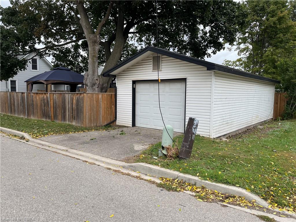 24 Elliott Avenue Property Photo 47