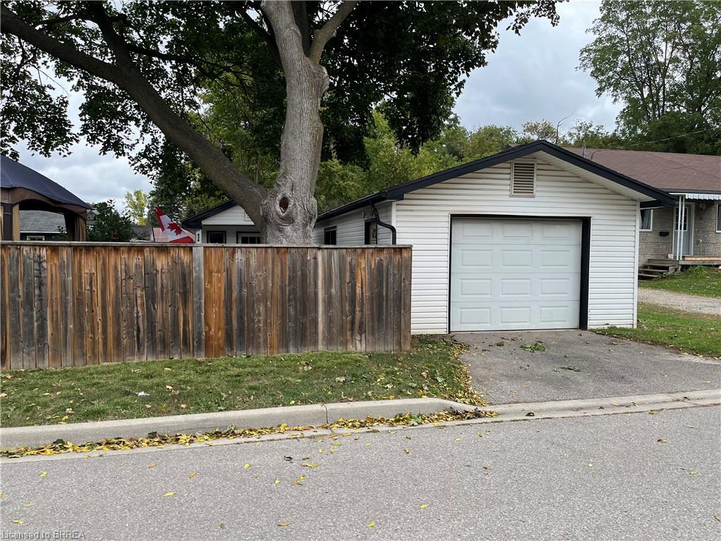 24 Elliott Avenue Property Photo 48