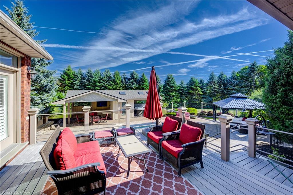 11 Cecil Kennedy Court Property Photo 31