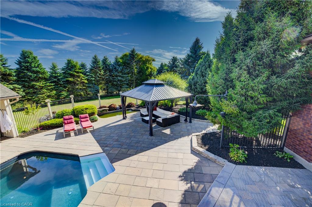 11 Cecil Kennedy Court Property Photo 40