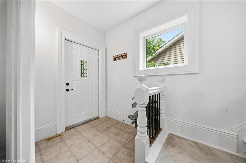 271 Park Avenue Property Photo 4