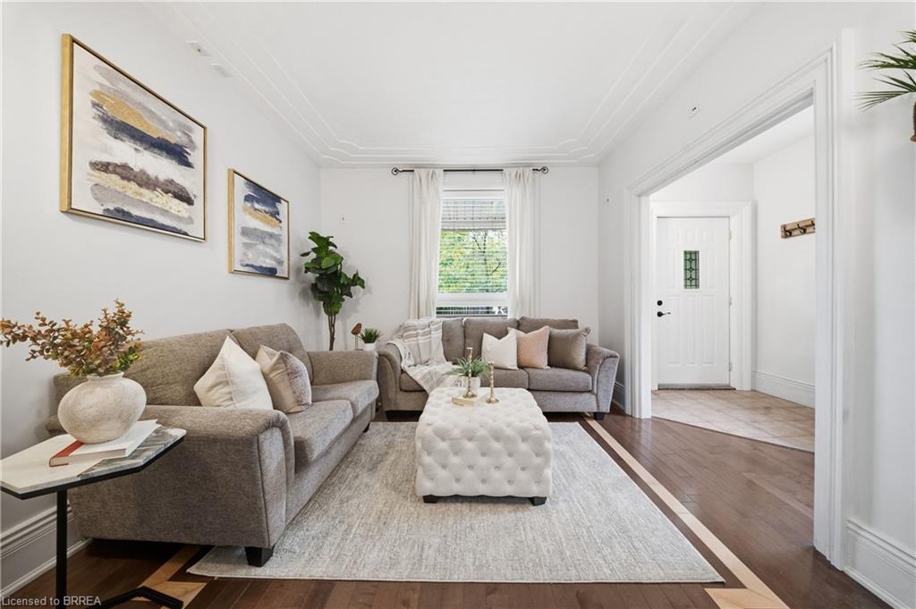 271 Park Avenue Property Photo 7
