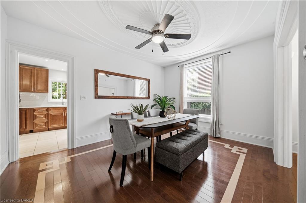 271 Park Avenue Property Photo 8