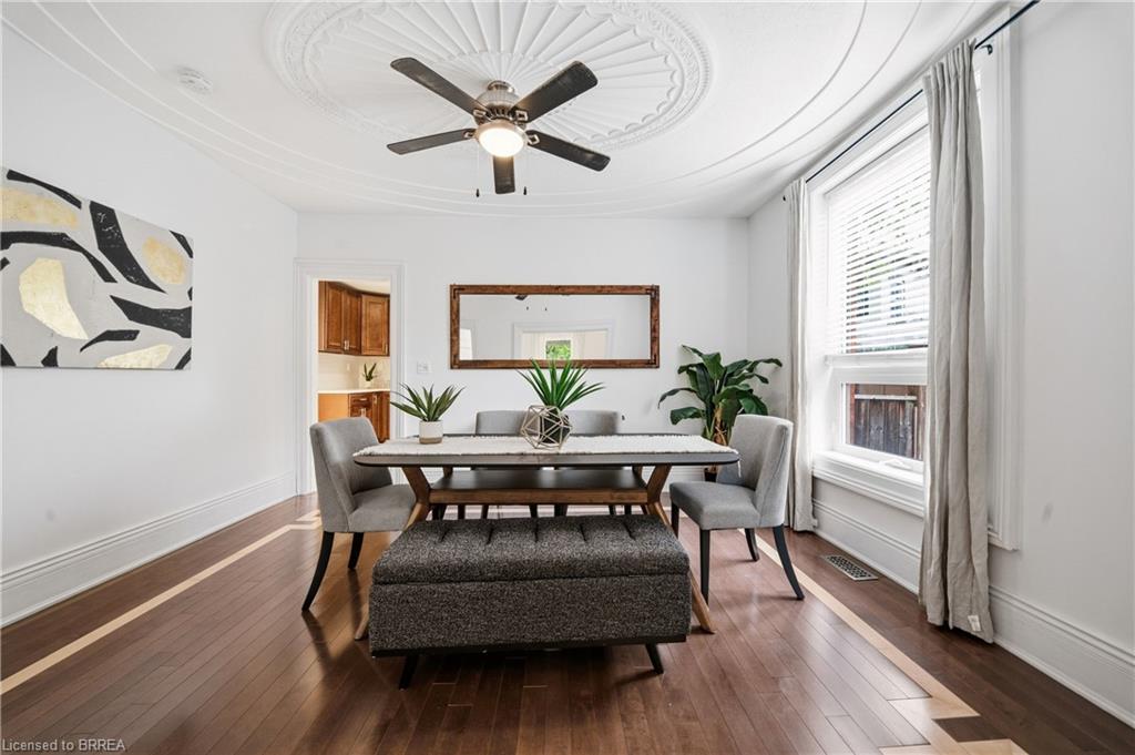271 Park Avenue Property Photo 9