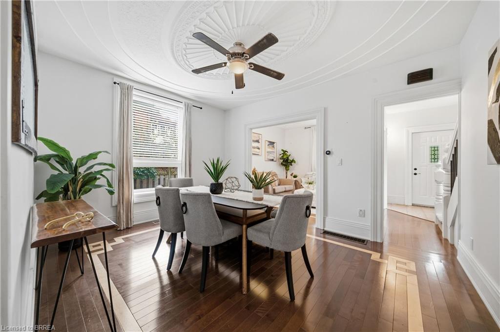 271 Park Avenue Property Photo 10