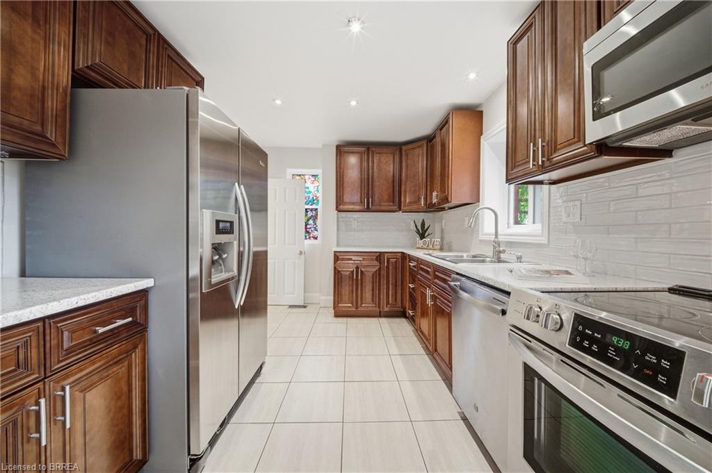271 Park Avenue Property Photo 13