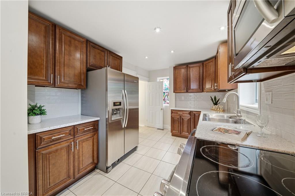 271 Park Avenue Property Photo 14