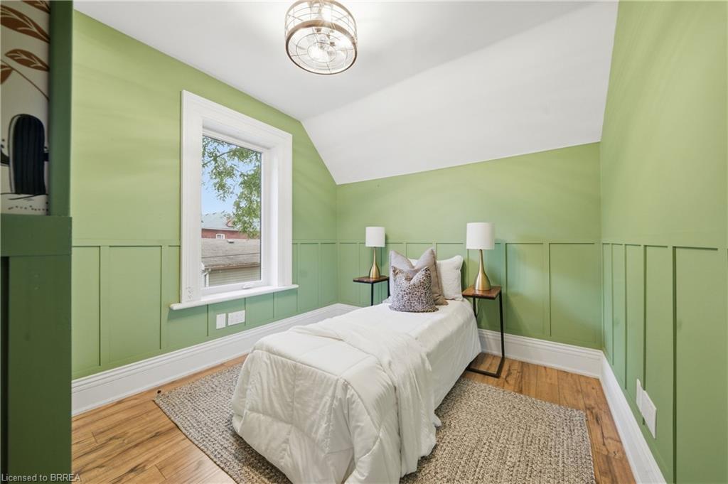 271 Park Avenue Property Photo 18