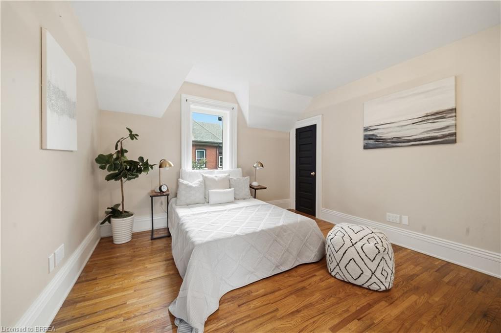 271 Park Avenue Property Photo 19