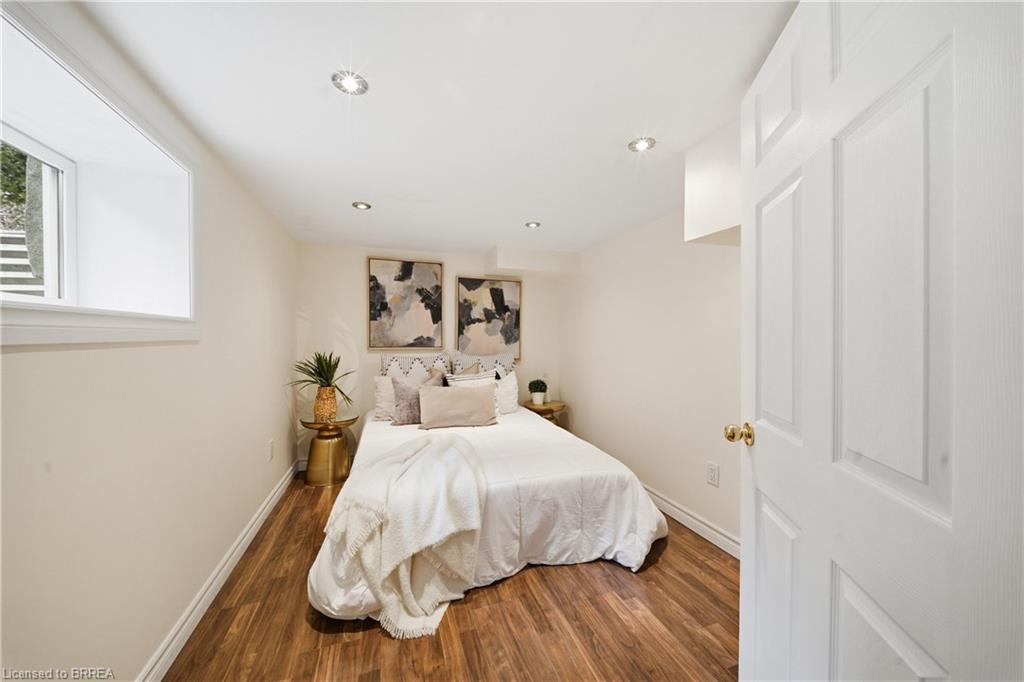 271 Park Avenue Property Photo 24