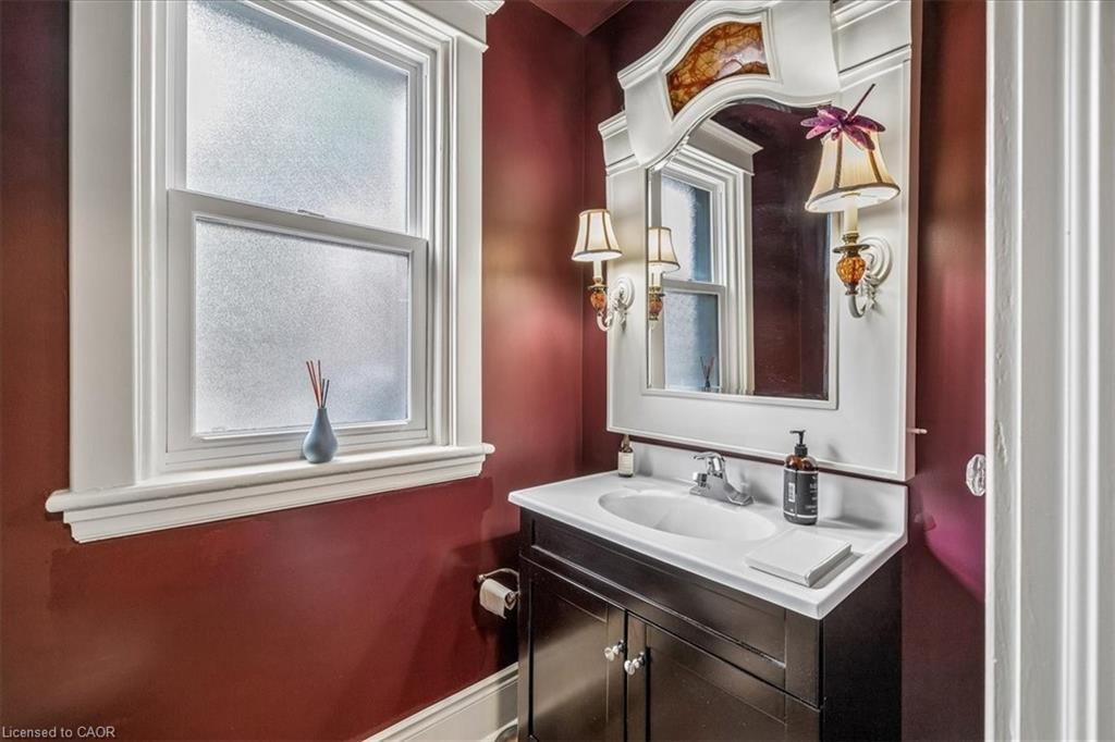 40 Stanley Avenue Property Photo 16