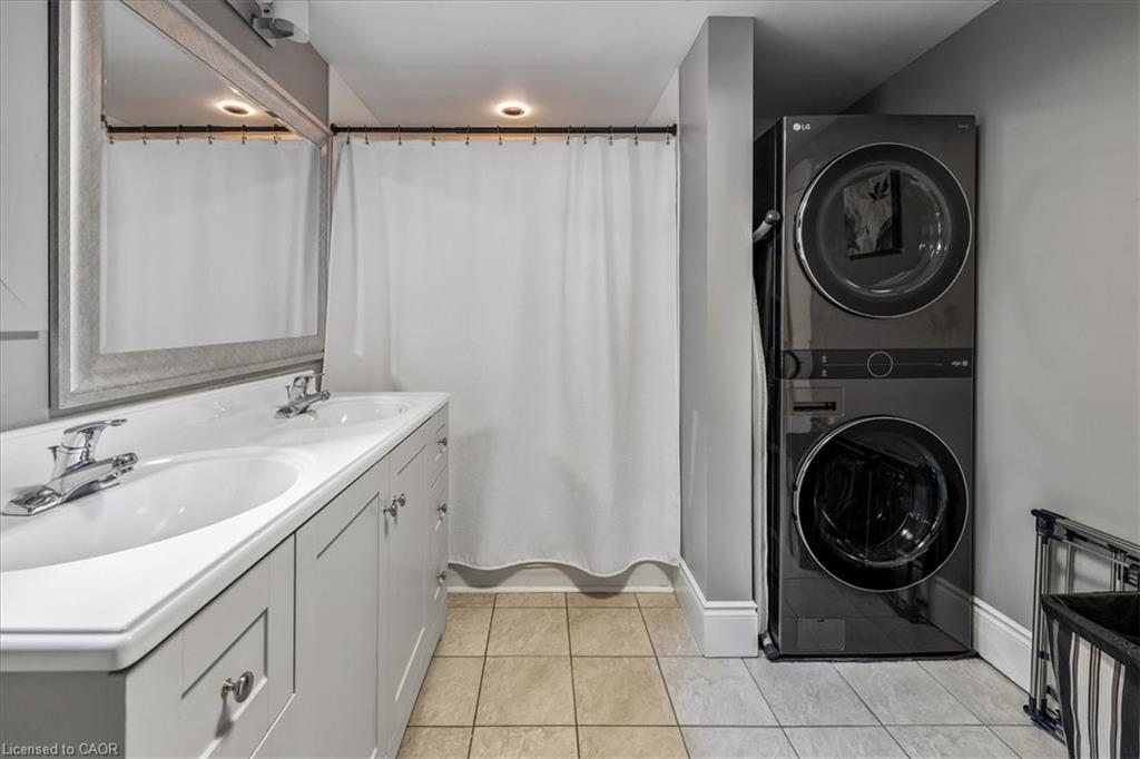 40 Stanley Avenue Property Photo 27