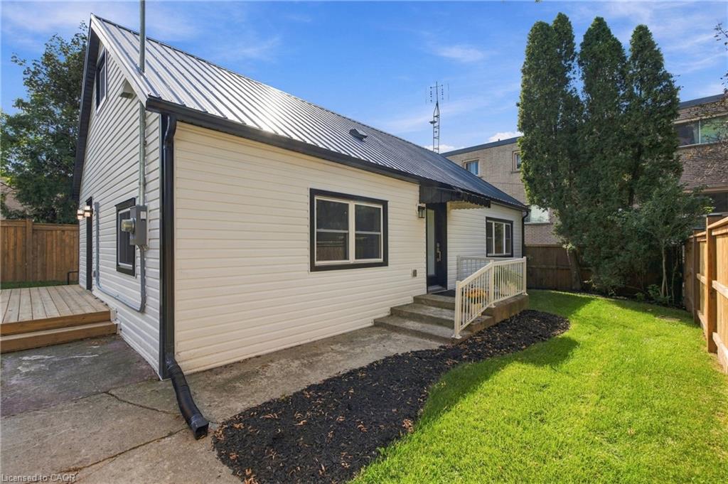 116 Dufferin Street Property Photo 1