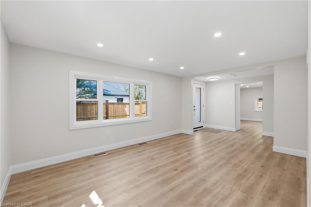 116 Dufferin Street Property Photo 17