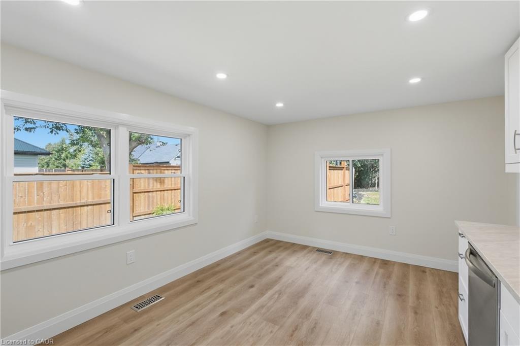 116 Dufferin Street Property Photo 21