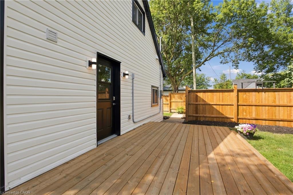 116 Dufferin Street Property Photo 34