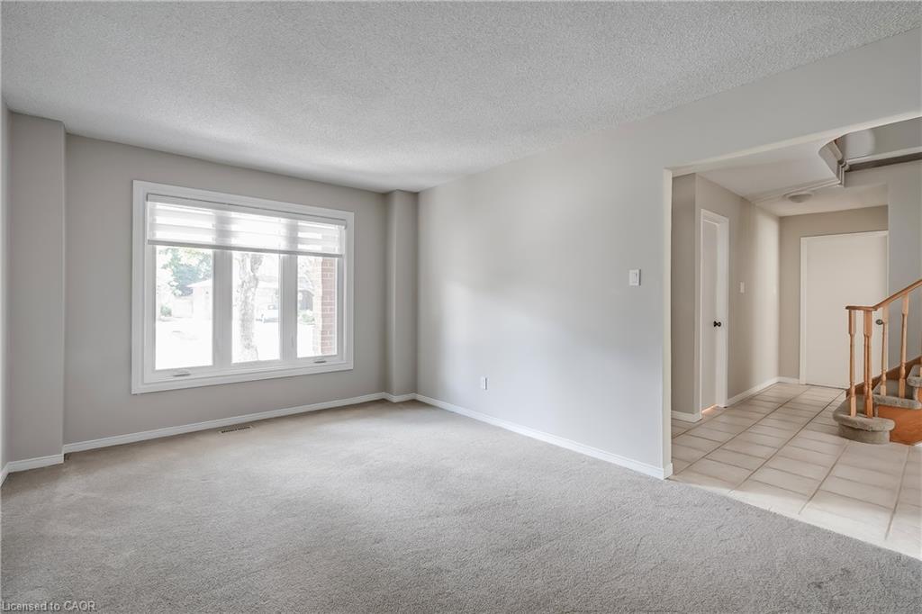 265 Mississaga Street Property Photo 9