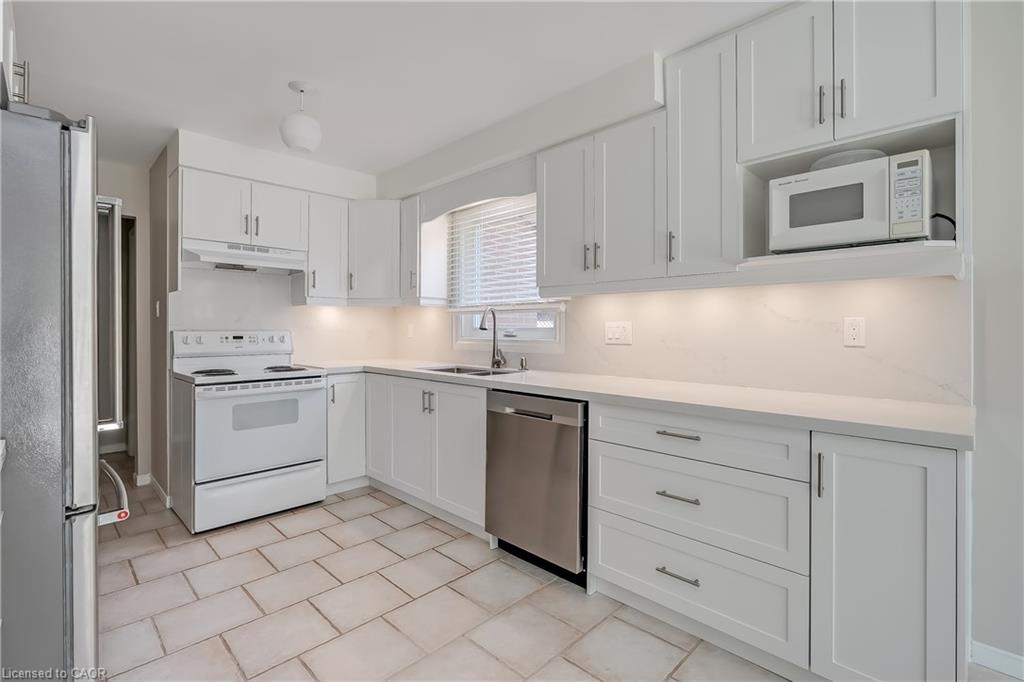 265 Mississaga Street Property Photo 15