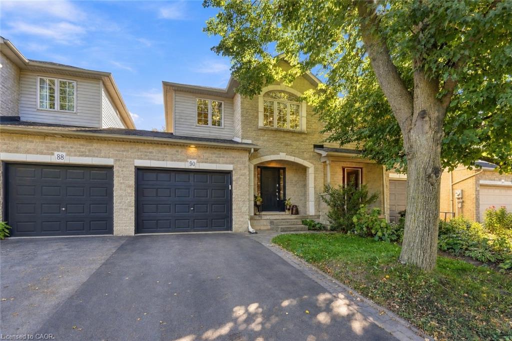 90 Foxborough Drive Property Photo 1