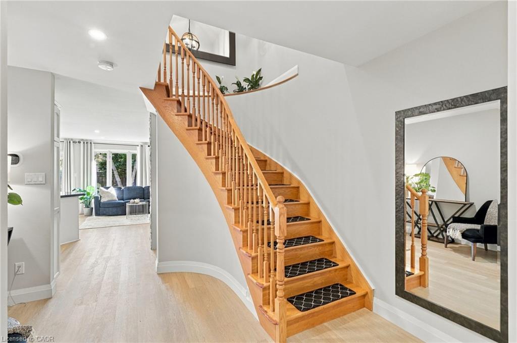 90 Foxborough Drive Property Photo 7