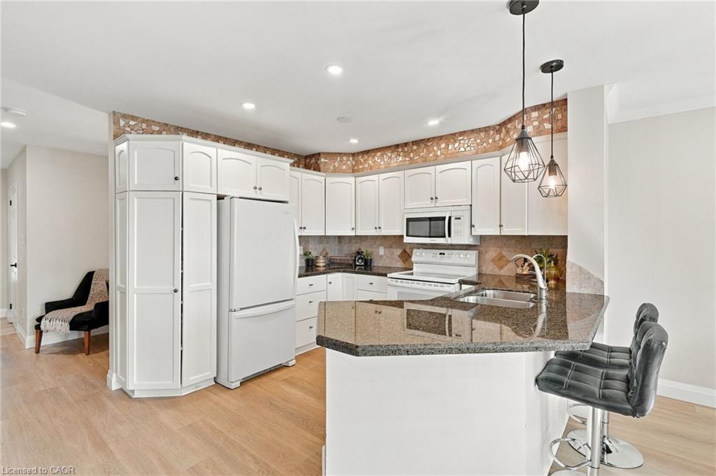 90 Foxborough Drive Property Photo 8