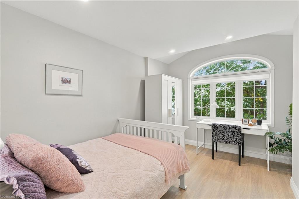 90 Foxborough Drive Property Photo 29