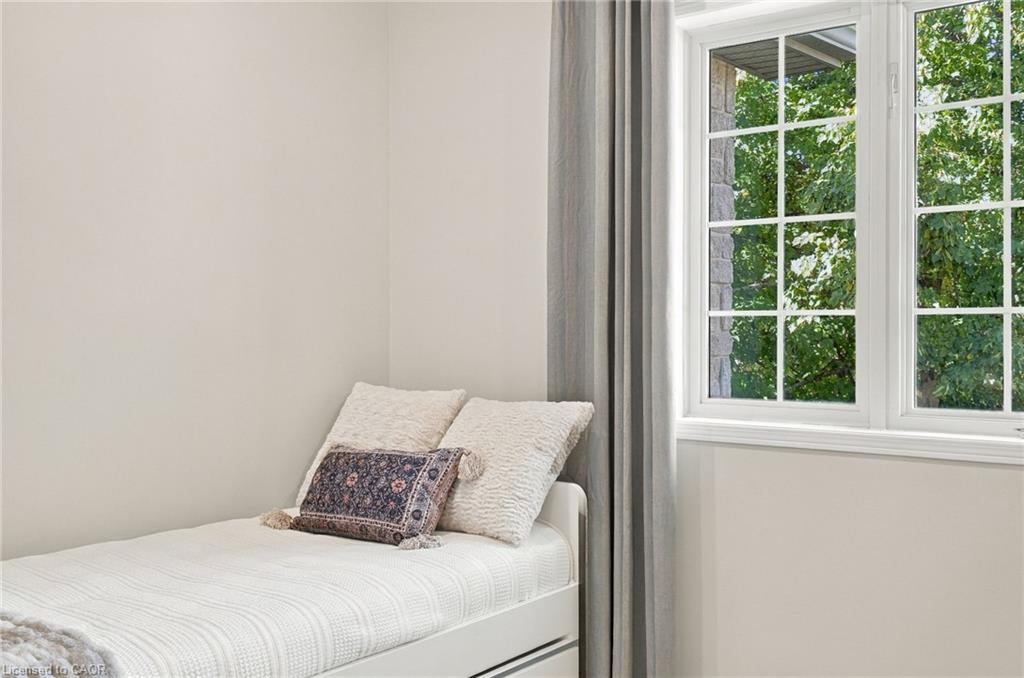 90 Foxborough Drive Property Photo 31