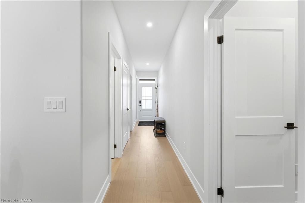 226 Lafayette Street E Property Photo 3