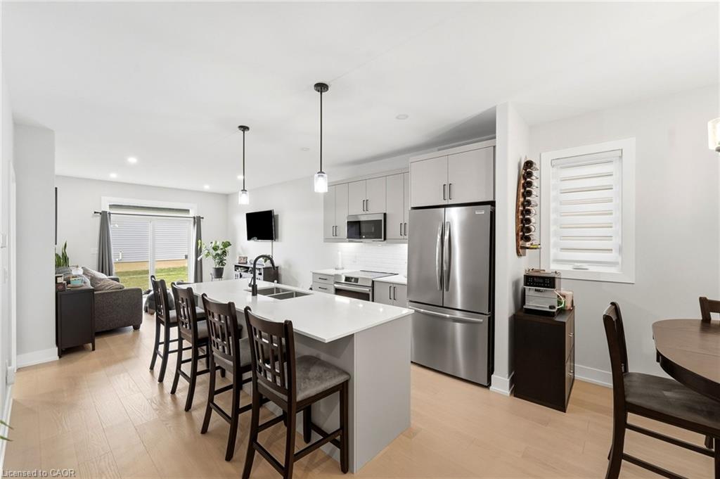 226 Lafayette Street E Property Photo 7