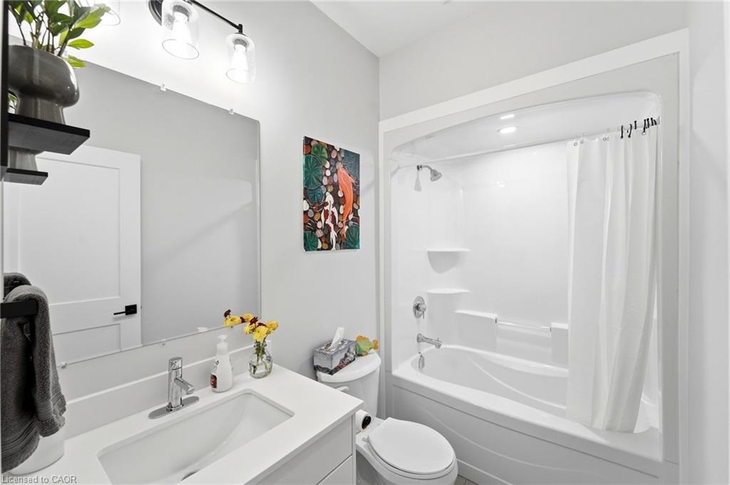 226 Lafayette Street E Property Photo 20