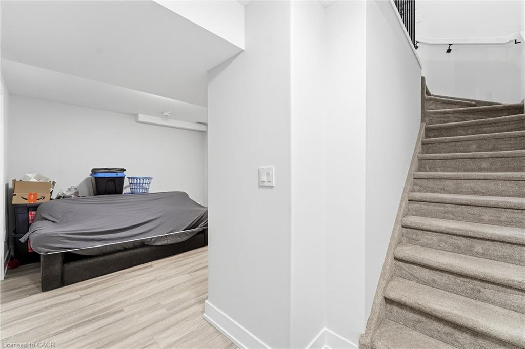 226 Lafayette Street E Property Photo 21