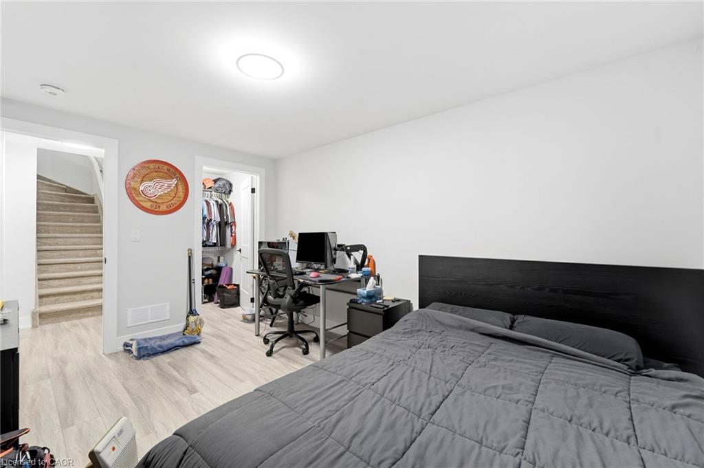 226 Lafayette Street E Property Photo 29