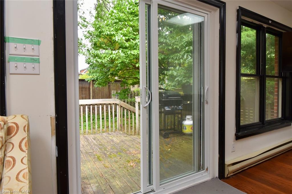 1236 King Street W Property Photo 14