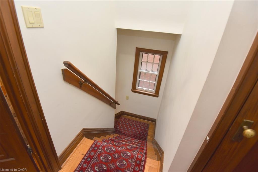 1236 King Street W Property Photo 18