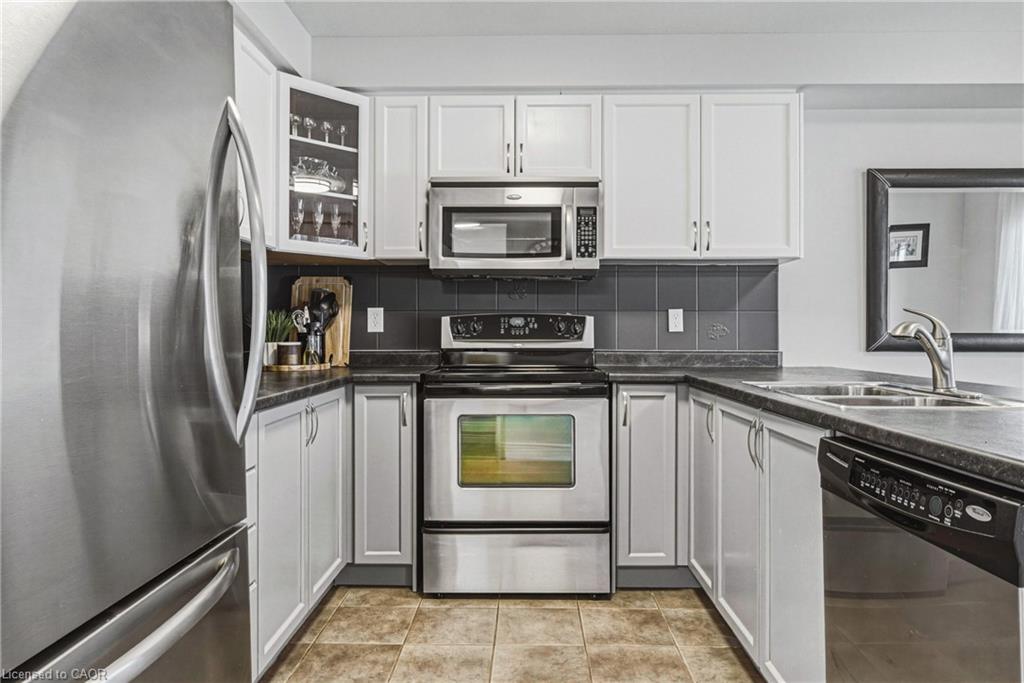 141 Lavery Heights Property Photo 12