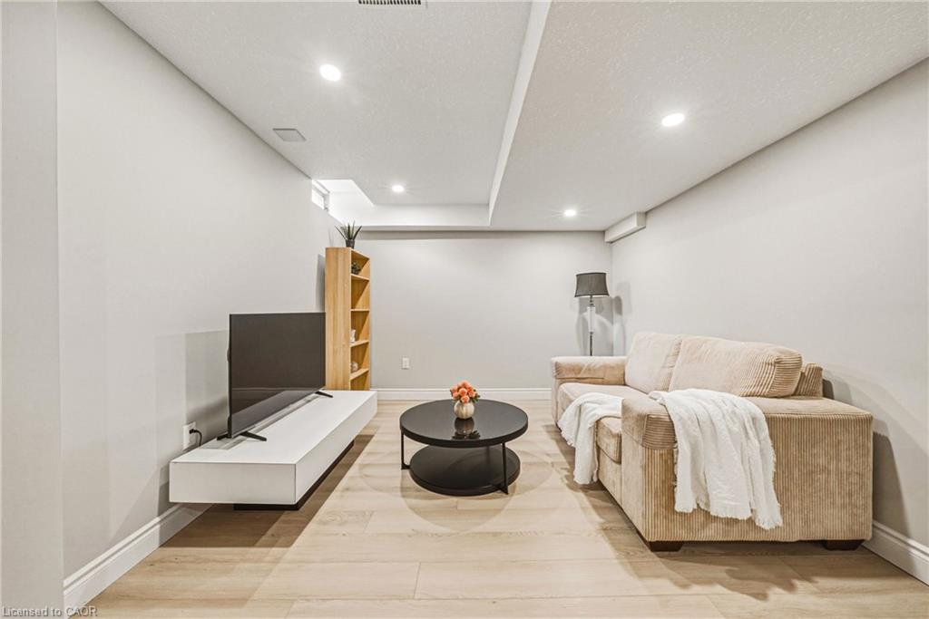 141 Lavery Heights Property Photo 24