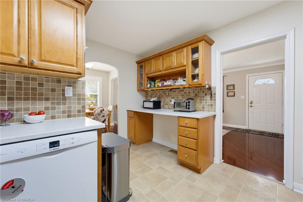 49 Morton Avenue Property Photo 8