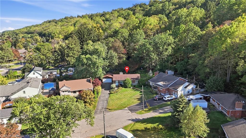 8 Hill Place Property Photo 1