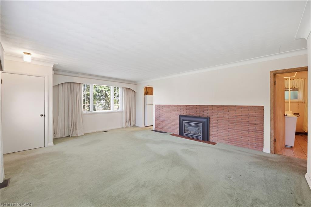 8 Hill Place Property Photo 8